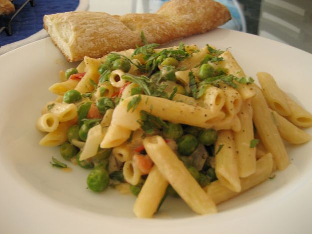 pasta piselli e carciofi