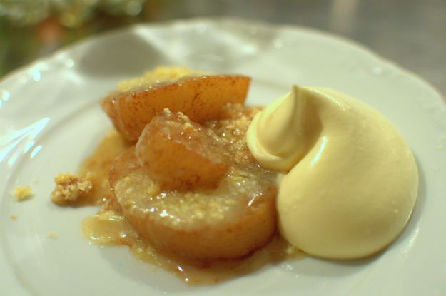pere con crema pasticcera