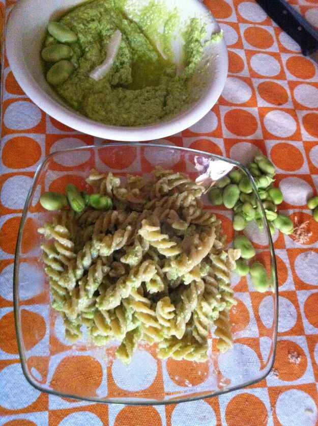 pesto alle fave