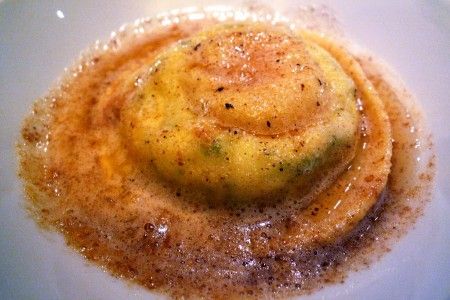 ravioli ricotta con uovo