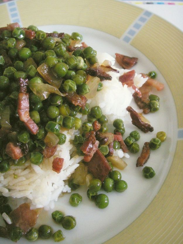 riso con piselli e pancetta croccante