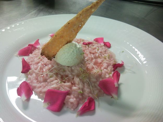 risotto ai petali di rosa