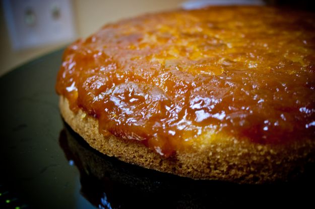 Torta con marmellata di albicocche