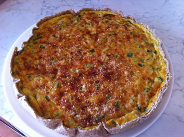 Torta salata di asparagi