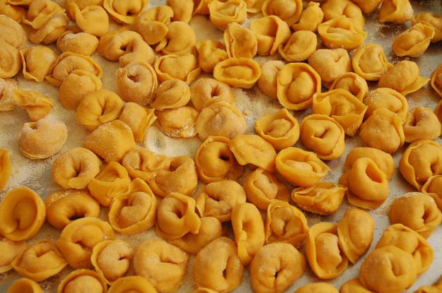 tortellini bolognese