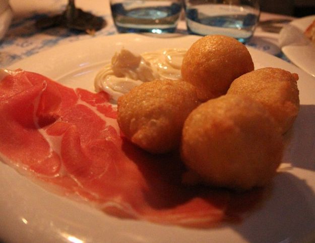 Zeppole di alici