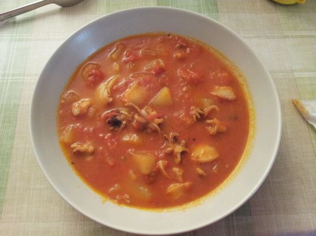 Zuppa di seppie e patate alla paprika