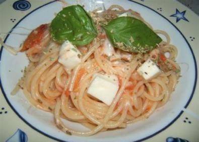 spaghetti caprese