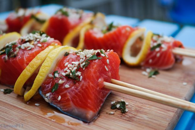 spiedini di salmone e pompelmo