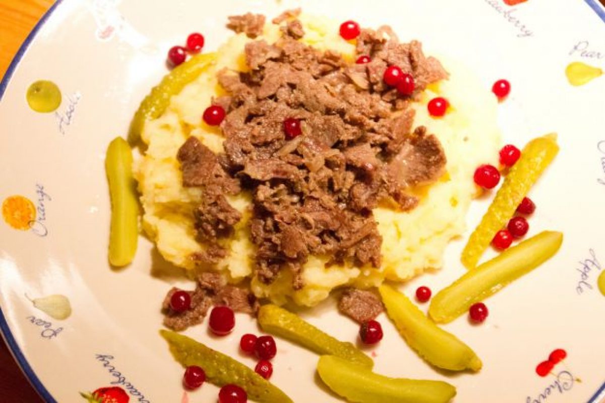 Stufato di renna (poronkaristys)