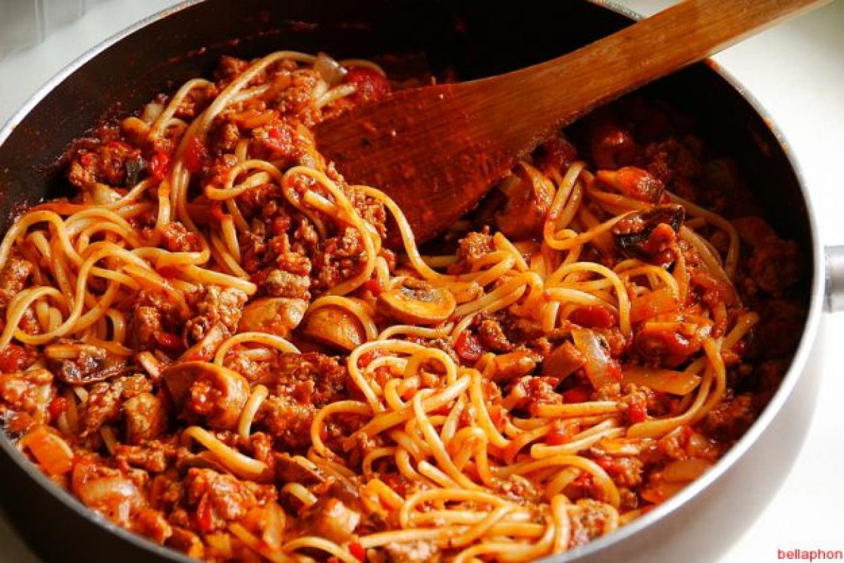 Sugo di carne e funghi