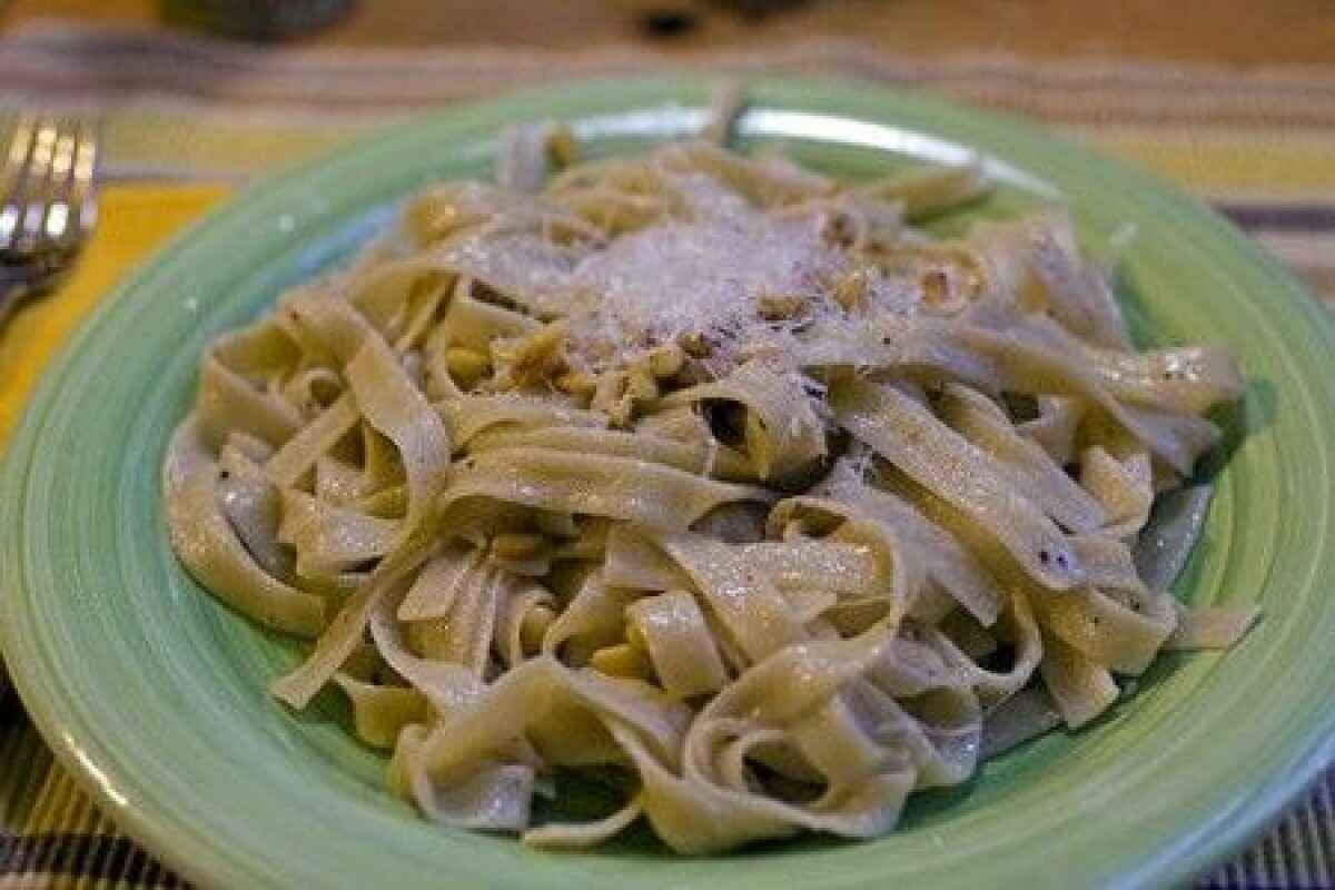 Tagliatelle in salsa di nocciole