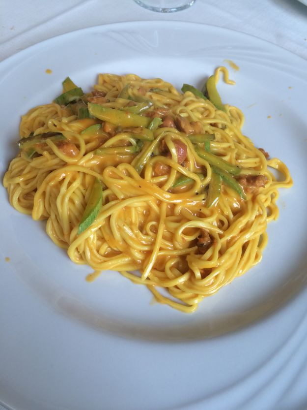 tagliolini con pollo e zucchine