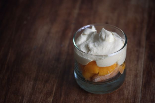 peach tiramisu