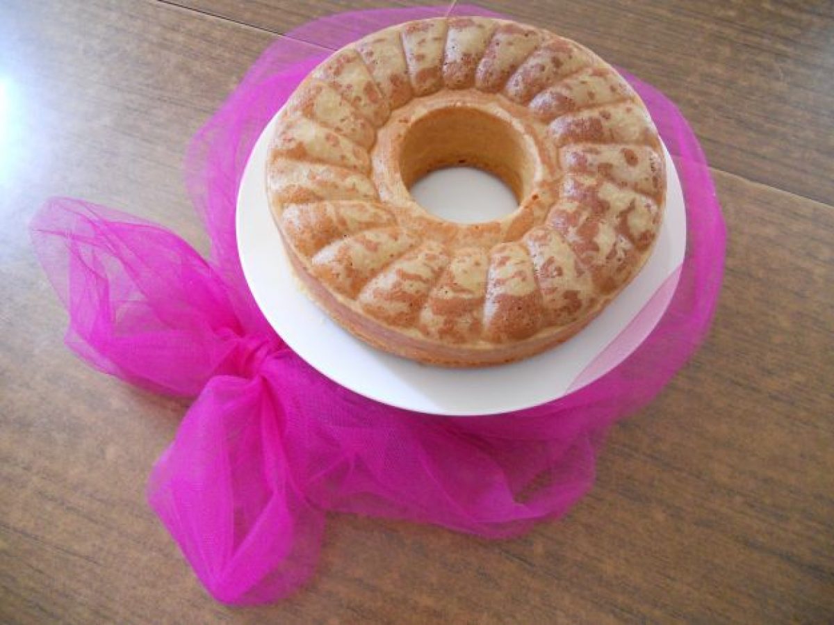 Torta babà al rum