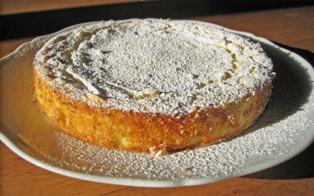 Torta di nocciole