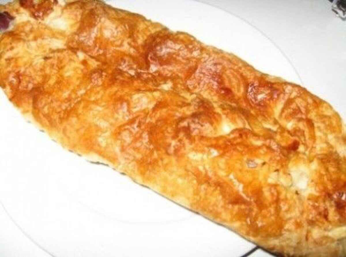 Torta salata con uova e semi di finocchio