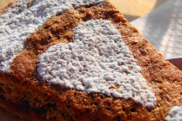 Torta saracena con noci e cacao