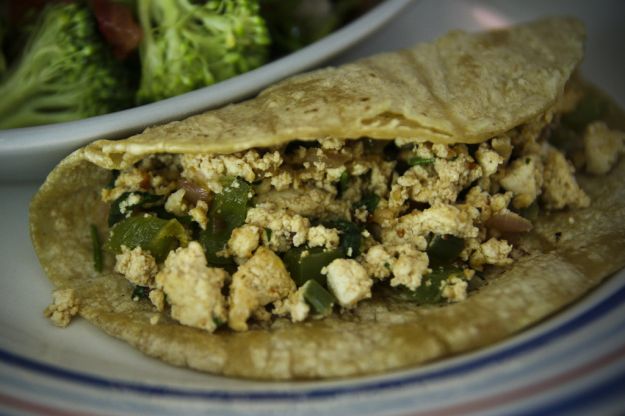 tortillas al tofu e peperoni