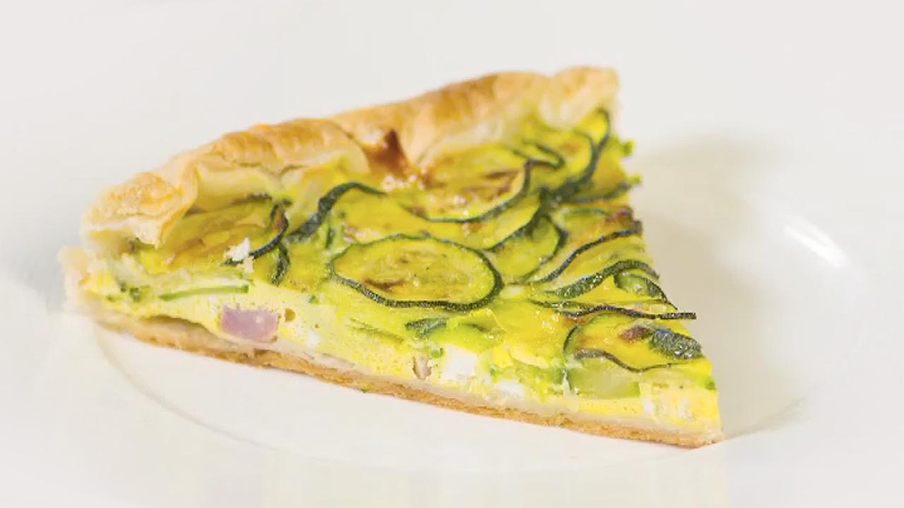 Videoricetta della torta salata con zucchine e prosciutto