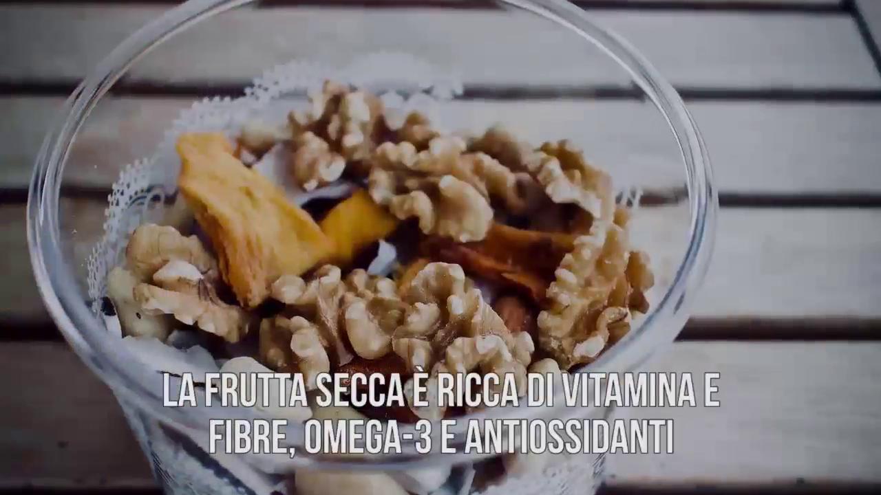 Mangiare frutta secca ogni giorno diminuisce il rischio di morte