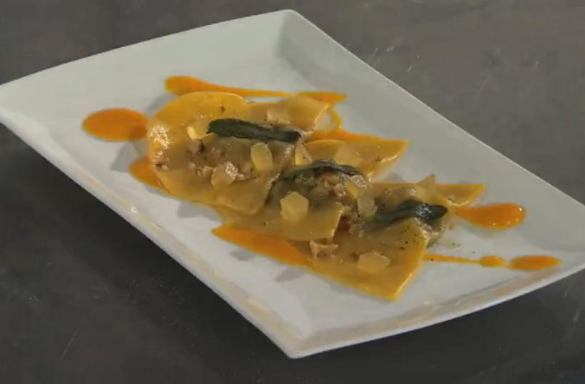Ravioli di radicchio con zucca e mostarda: la videoricetta