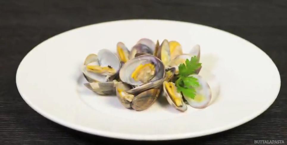 Impariamo a pulire le vongole