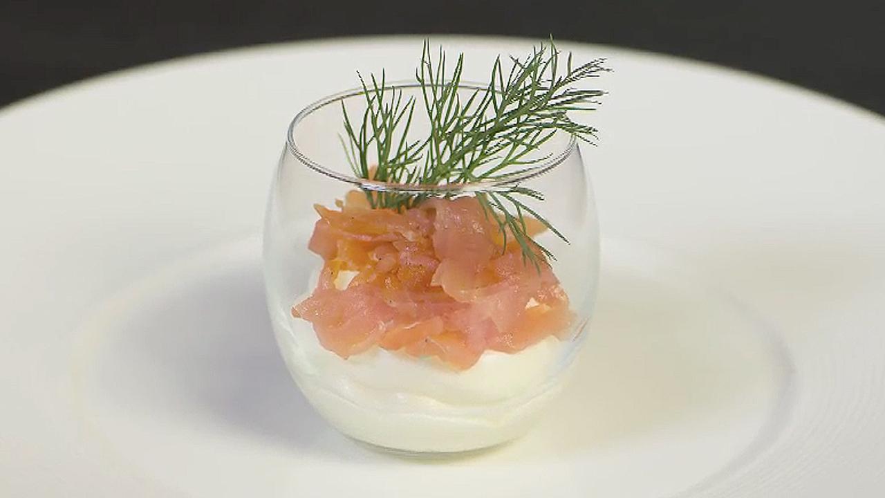 Videoricetta dei bicchierini di salmone