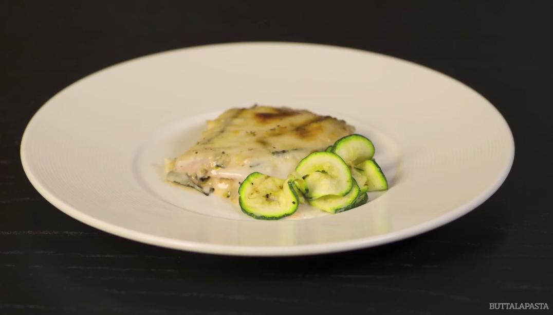 Videoricetta della parmigiana bianca di zucchine