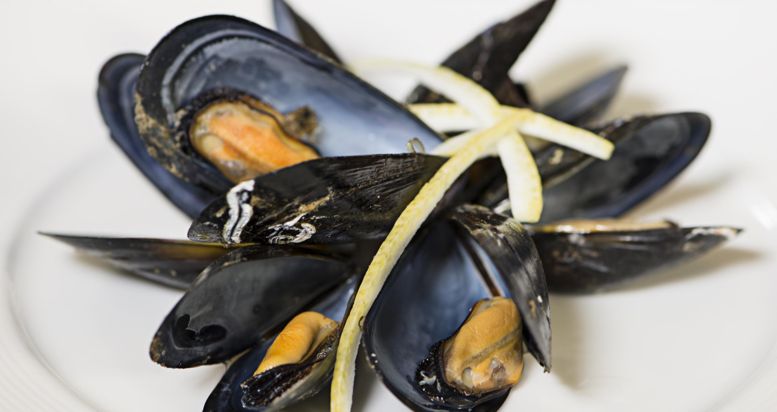 Impariamo a pulire le cozze