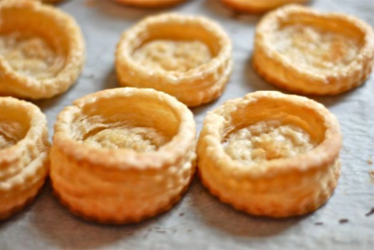 Vol-au-vents con gamberoni e salsa al curry