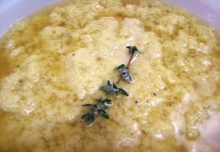 zuppa uova brodo parmigiano